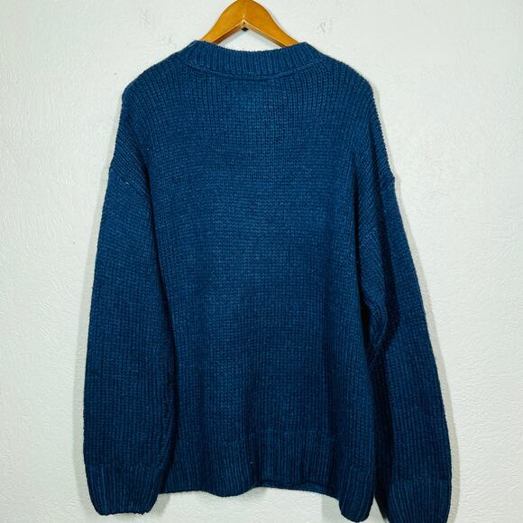 Victoria's Secret Pink Monogrammed P Sweater Crewneck Navy Blue White - M - Picture 2 of 4